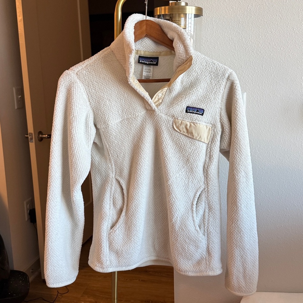 Patagonia Women's White Pullover Jacket